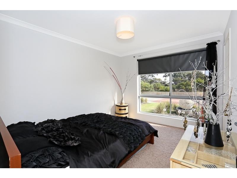 305 Peelwood Parade, Halls Head WA 6210