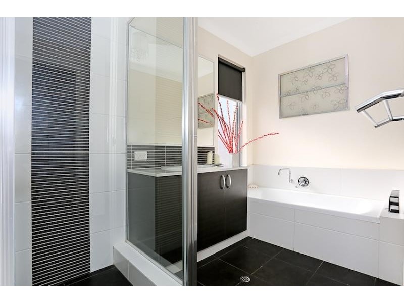 305 Peelwood Parade, Halls Head WA 6210