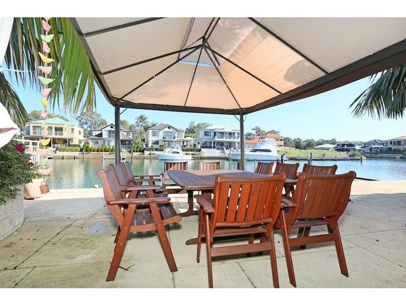 25 Aztec island Retreat, Halls Head WA 6210