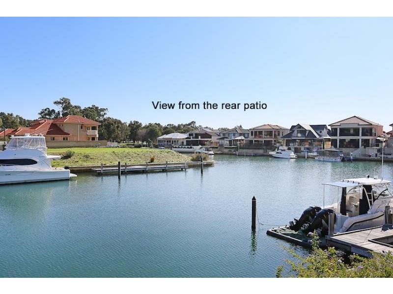 25 Aztec island Retreat, Halls Head WA 6210