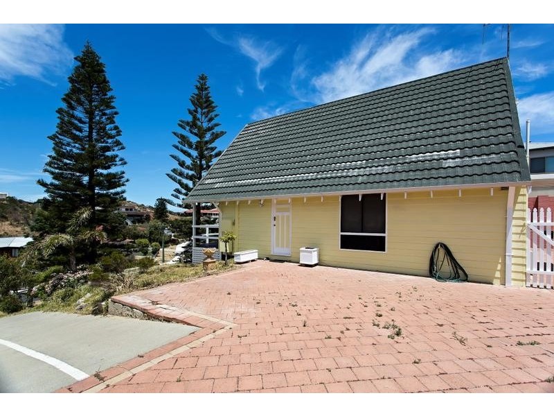 20 Valley Road, Halls Head WA 6210