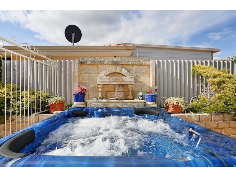 38 Noreena Ave, Golden Bay WA 6174