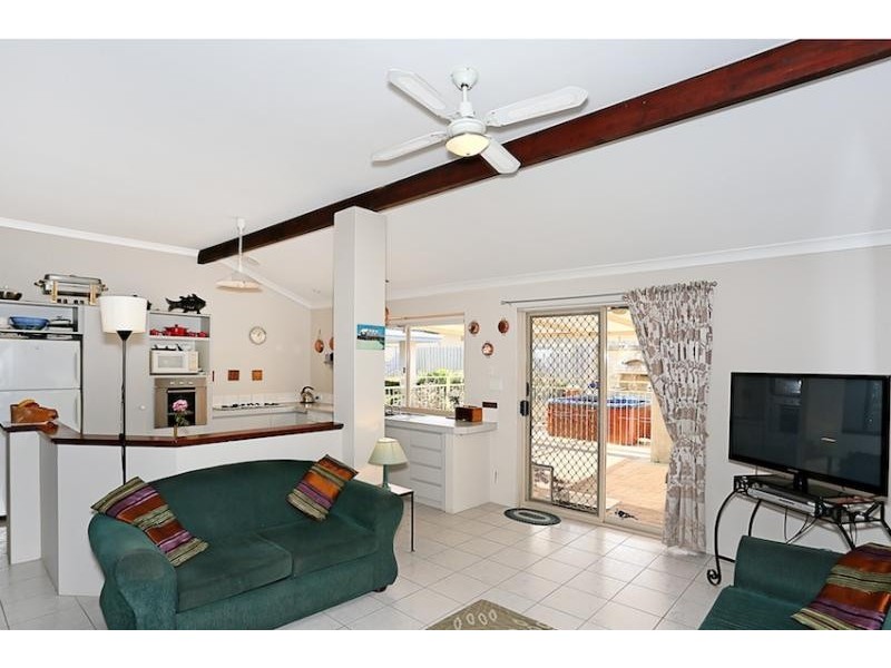 38 Noreena Ave, Golden Bay WA 6174