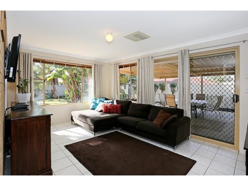 18 Nightingale Place, Greenfields WA 6210