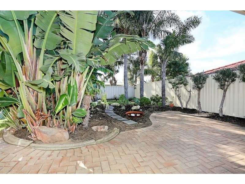 18 Nightingale Place, Greenfields WA 6210