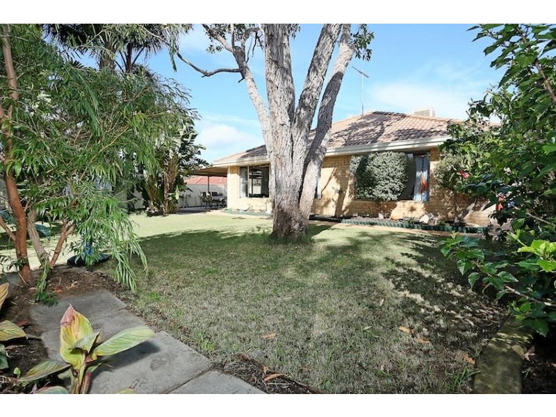 18 Nightingale Place, Greenfields WA 6210