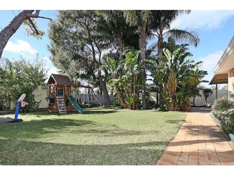 18 Nightingale Place, Greenfields WA 6210