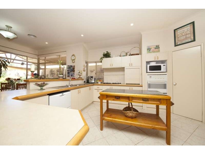 9 Rivergum Esplanade, South Yunderup WA 6208