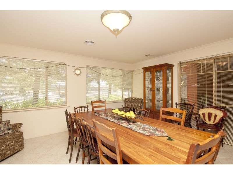 9 Rivergum Esplanade, South Yunderup WA 6208