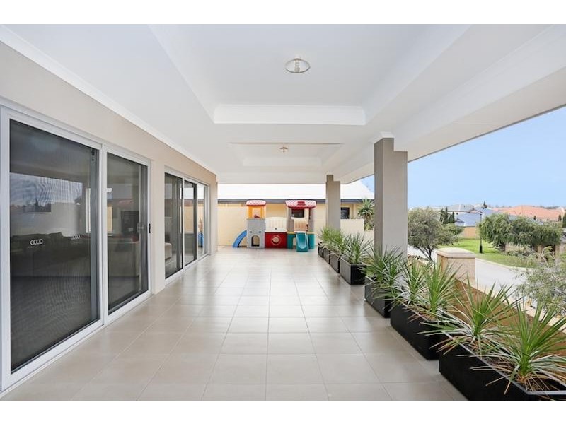 6 Alexis Circle, Wannanup WA 6210