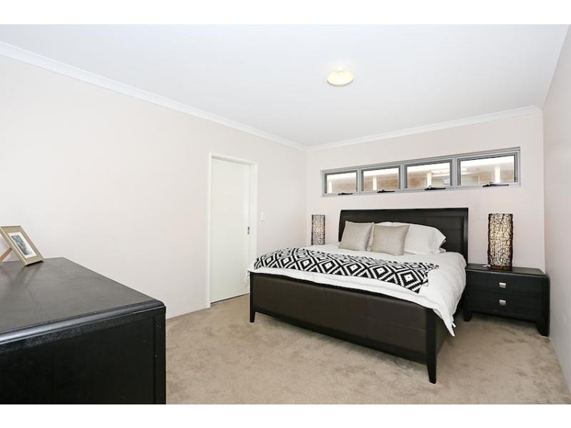 6 Alexis Circle, Wannanup WA 6210