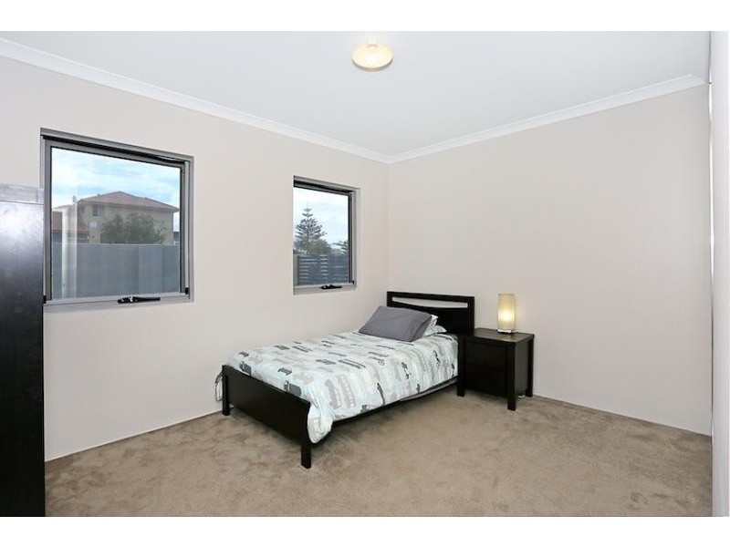 6 Alexis Circle, Wannanup WA 6210