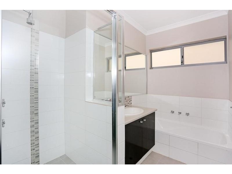 6 Alexis Circle, Wannanup WA 6210