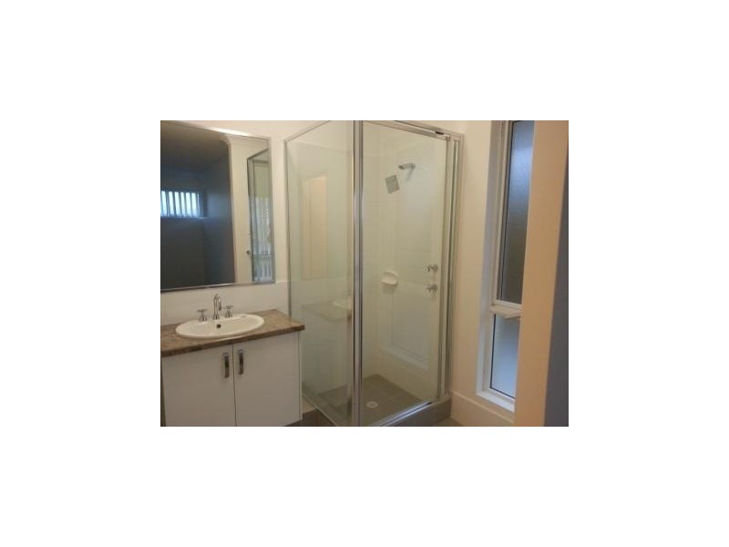 18 Venulosa Avenue, Halls Head WA 6210