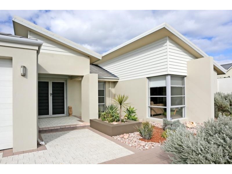 10 Adriana Way, Halls Head WA 6210