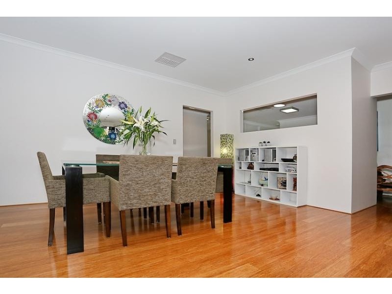 10 Adriana Way, Halls Head WA 6210