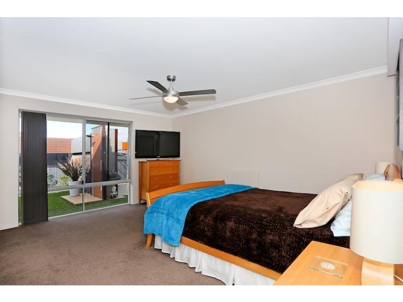 10 Adriana Way, Halls Head WA 6210