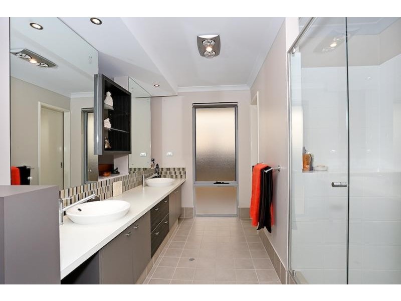 10 Adriana Way, Halls Head WA 6210