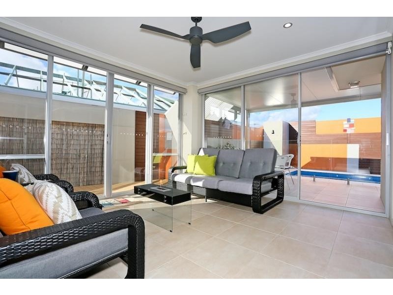 10 Adriana Way, Halls Head WA 6210
