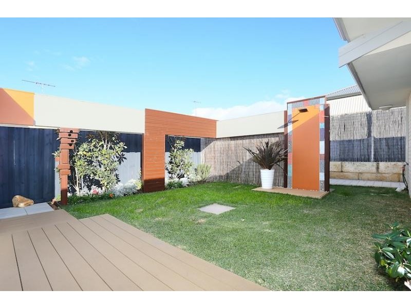 10 Adriana Way, Halls Head WA 6210