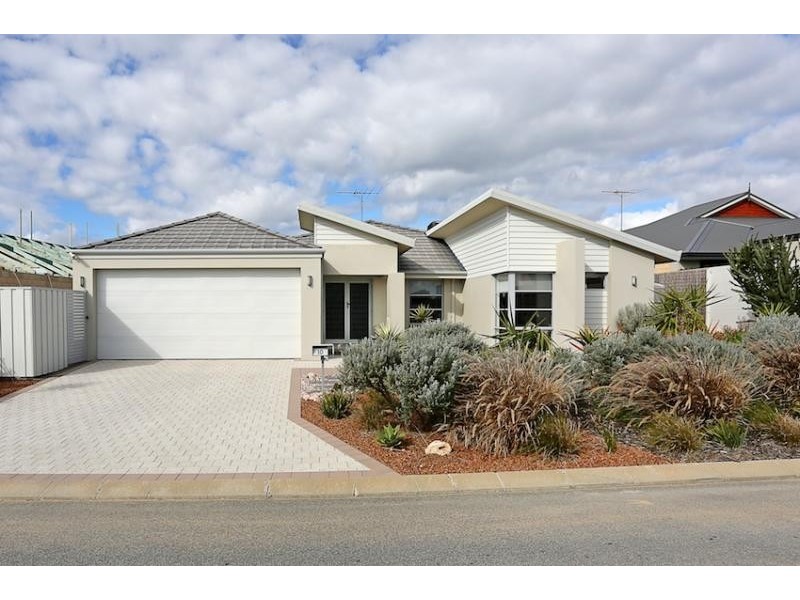 10 Adriana Way, Halls Head WA 6210