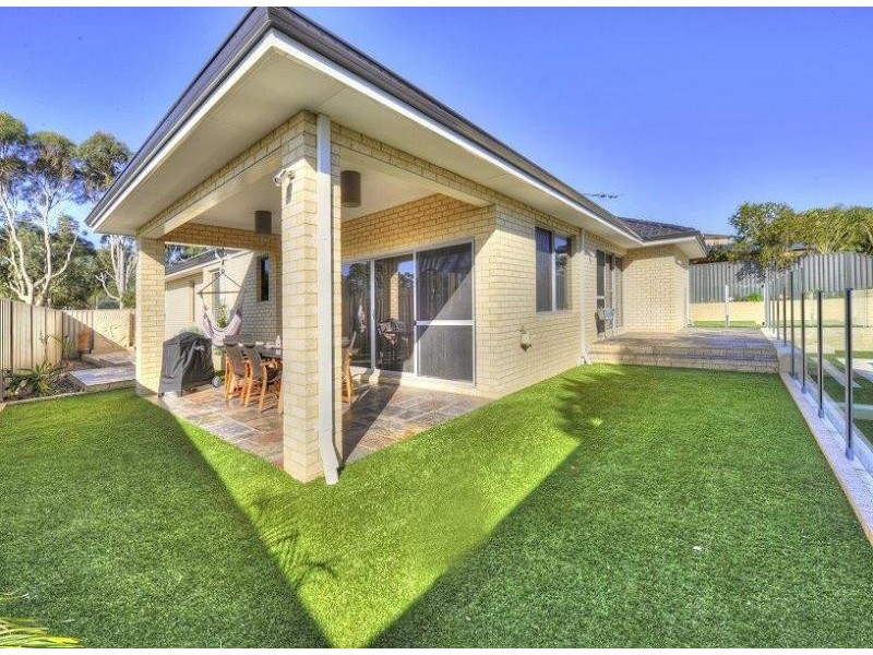 1 Kilkenny Gardens, Halls Head WA 6210