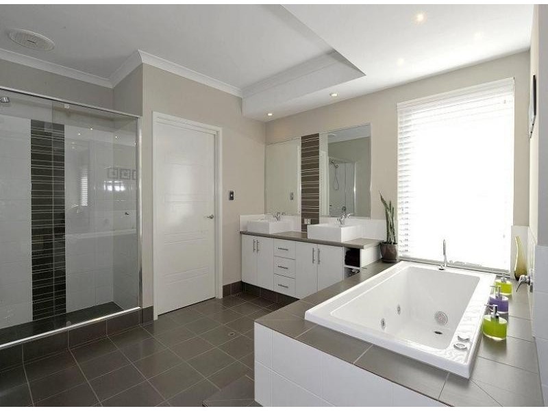 1 Kilkenny Gardens, Halls Head WA 6210