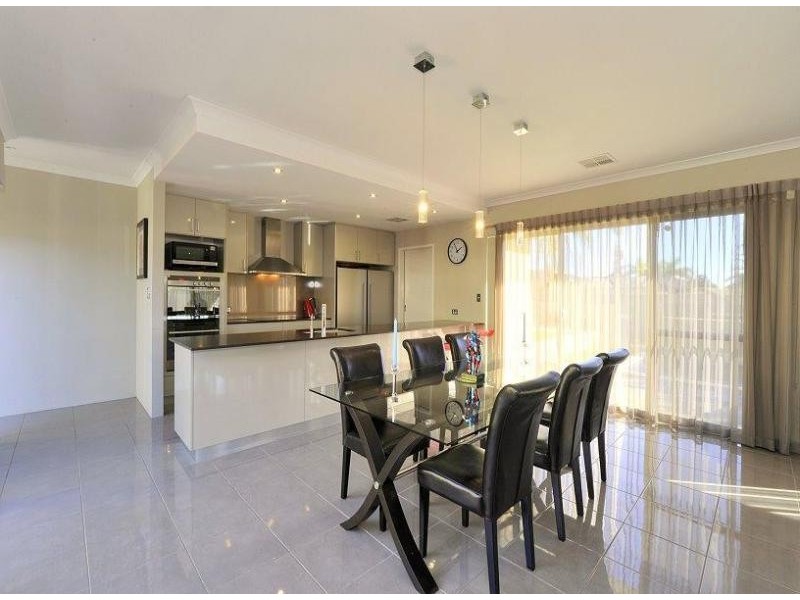 1 Kilkenny Gardens, Halls Head WA 6210