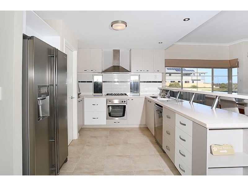 17 Abeona Parade, Madora Bay WA 6210