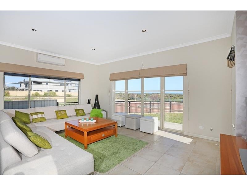 17 Abeona Parade, Madora Bay WA 6210