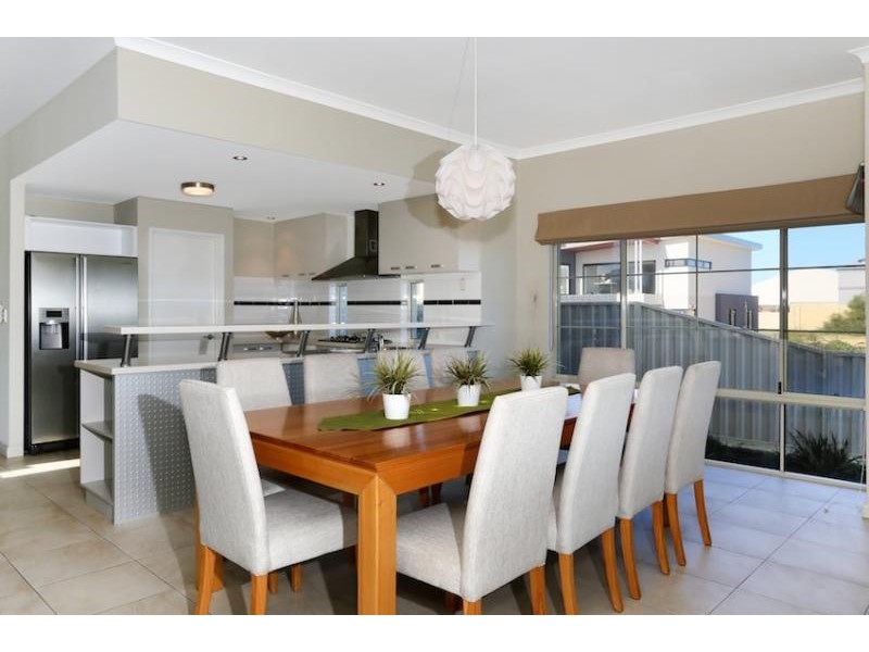 17 Abeona Parade, Madora Bay WA 6210