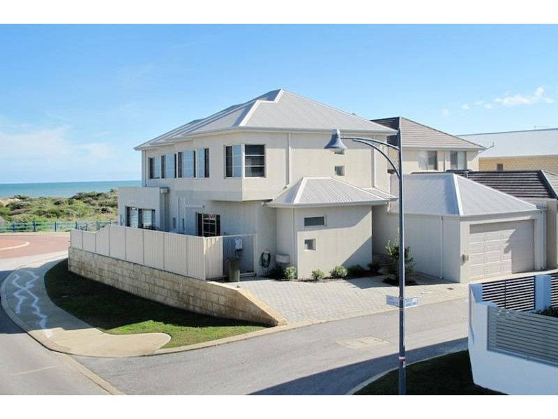 17 Abeona Parade, Madora Bay WA 6210
