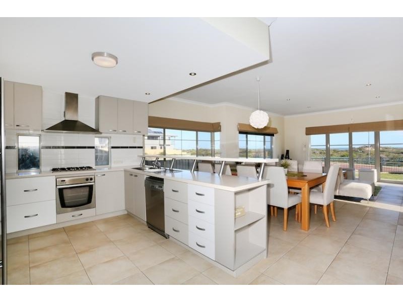 17 Abeona Parade, Madora Bay WA 6210