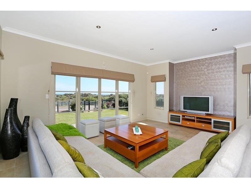 17 Abeona Parade, Madora Bay WA 6210