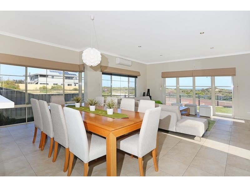 17 Abeona Parade, Madora Bay WA 6210