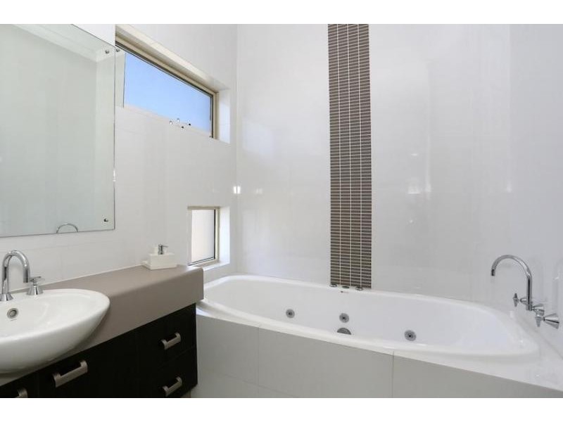 17 Abeona Parade, Madora Bay WA 6210