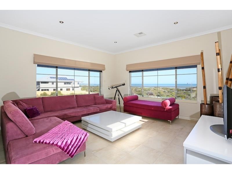 17 Abeona Parade, Madora Bay WA 6210