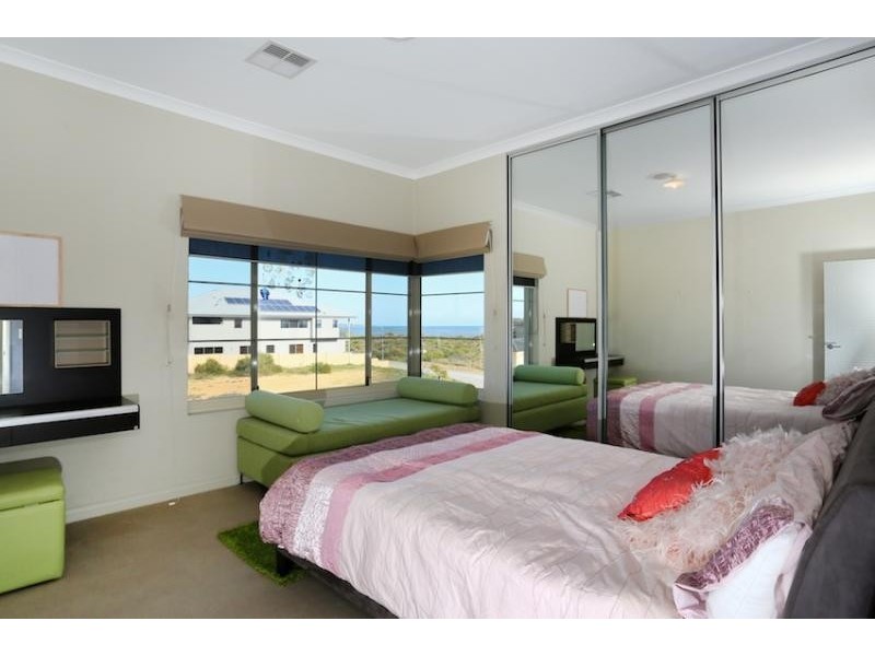 17 Abeona Parade, Madora Bay WA 6210