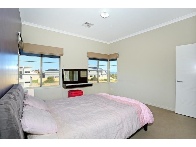 17 Abeona Parade, Madora Bay WA 6210