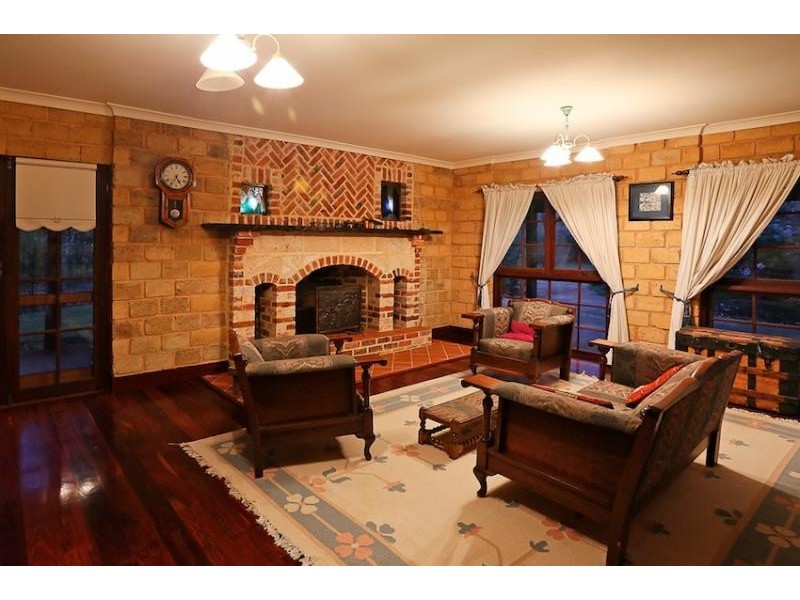 31 Marginata Road, Parklands WA 6180
