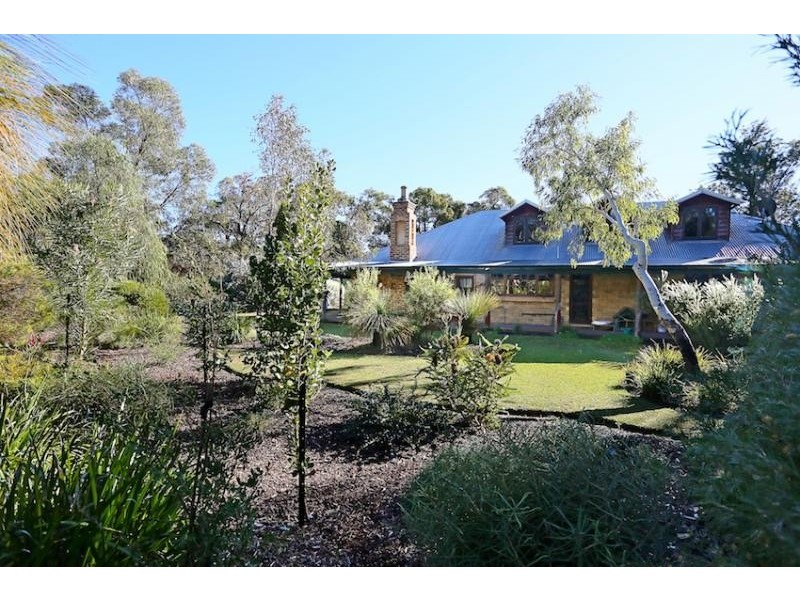 31 Marginata Road, Parklands WA 6180