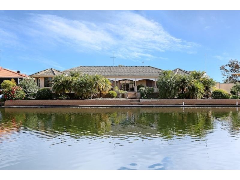 32 Woolah Place, South Yunderup WA 6208