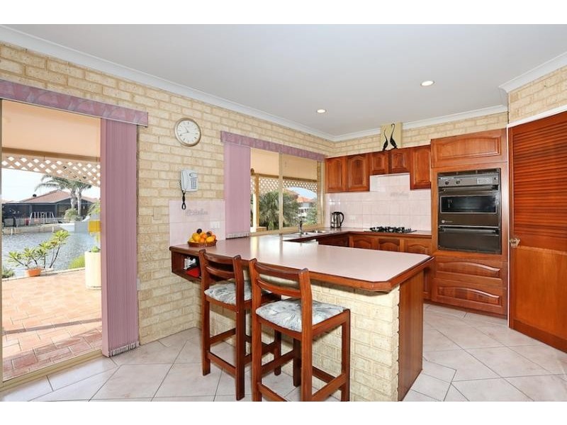 32 Woolah Place, South Yunderup WA 6208