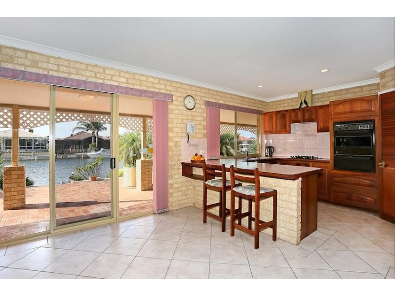 32 Woolah Place, South Yunderup WA 6208