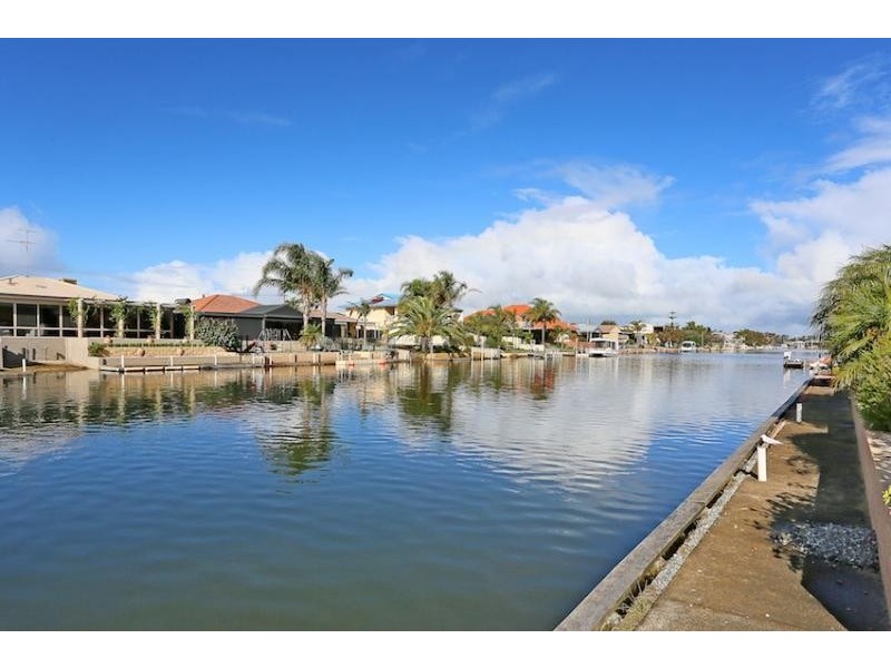 32 Woolah Place, South Yunderup WA 6208