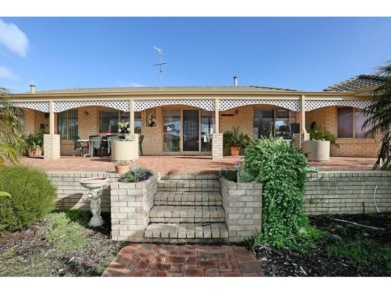 32 Woolah Place, South Yunderup WA 6208