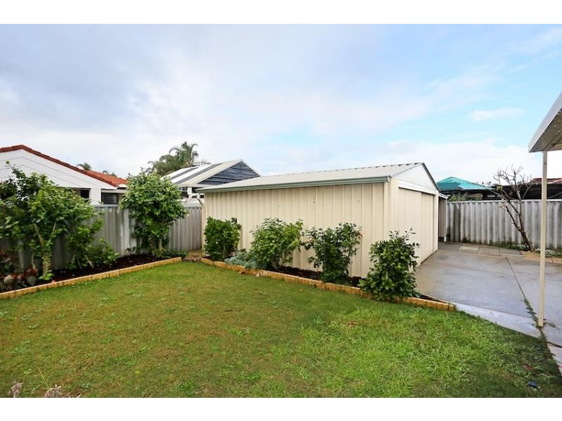 1 Rochester Way, Meadow Springs WA 6210