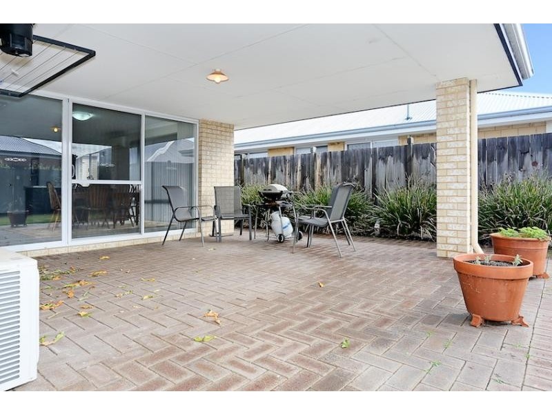 85 Hudson Drive, Dudley Park WA 6210