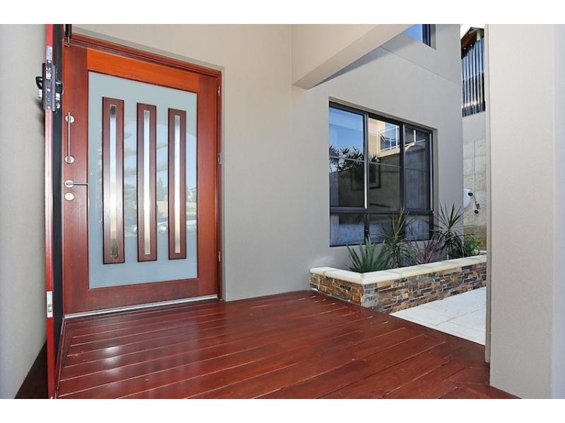 19 Northport Boulevard, Wannanup WA 6210