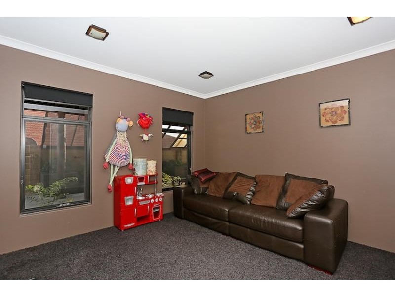 19 Northport Boulevard, Wannanup WA 6210